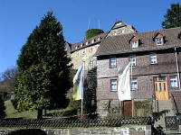 burg-fahnen-mini.jpg